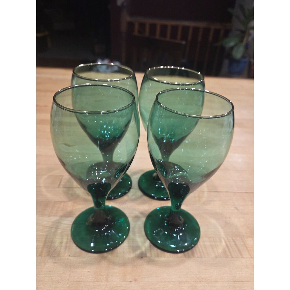 Vintage Libbey Emerald Green Wine Glasses Teardrop Water Goblets 7 Inch Set of 4